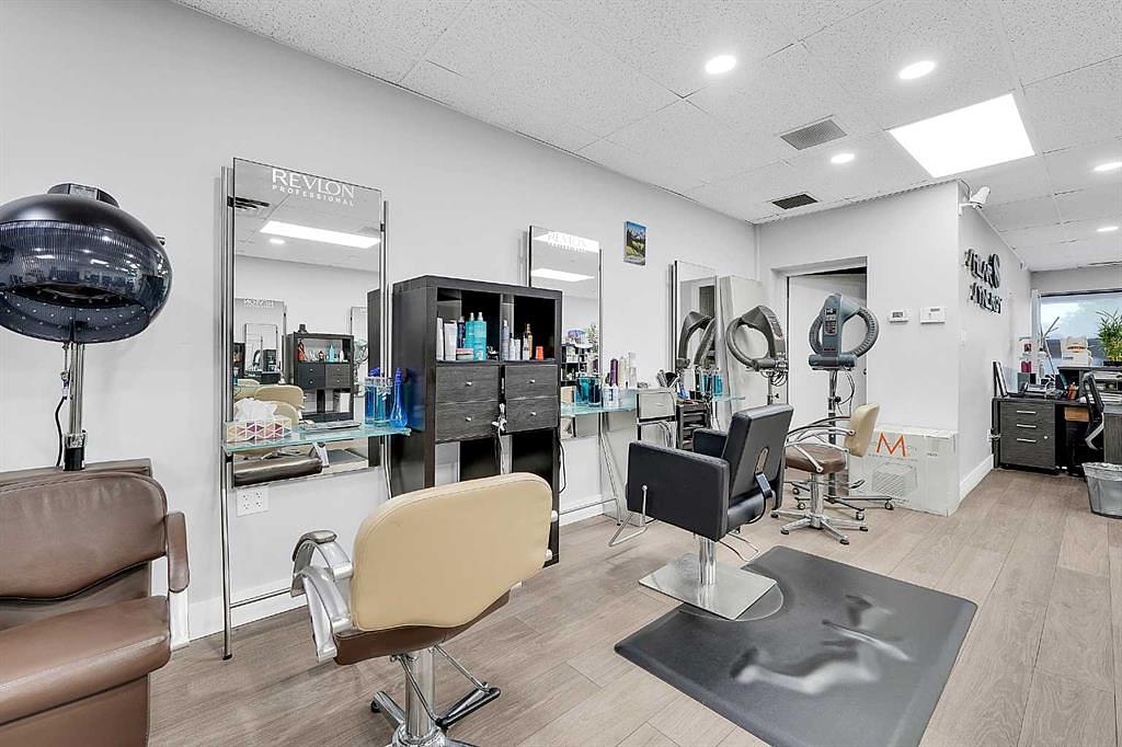 222 16 Avenue Northeast, Calgary, AB