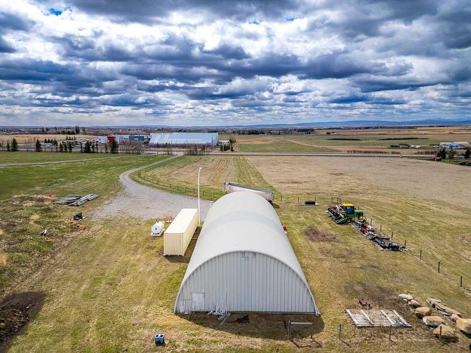 33066 Township Road 250, Calgary, AB