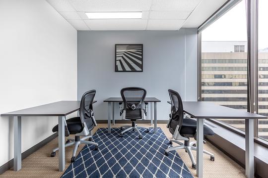 1700-2001 Boulevard Robert-Bourassa, Montréal, QC