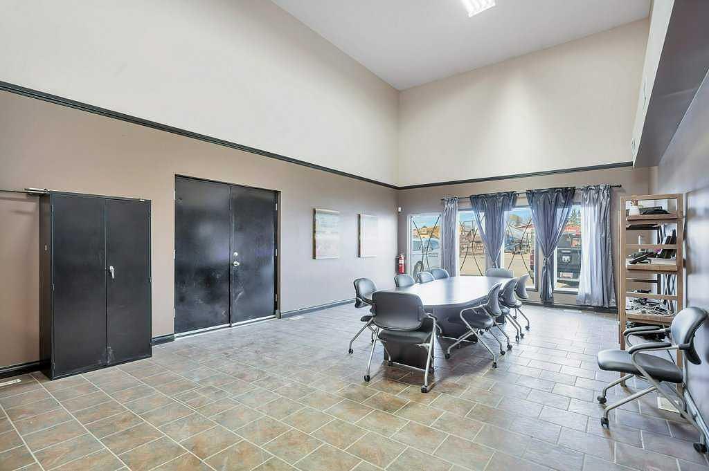 4911 50 Avenue, Eckville, AB