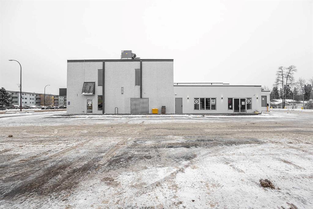 110 - 9401 Franklin Avenue, Fort McMurray, AB