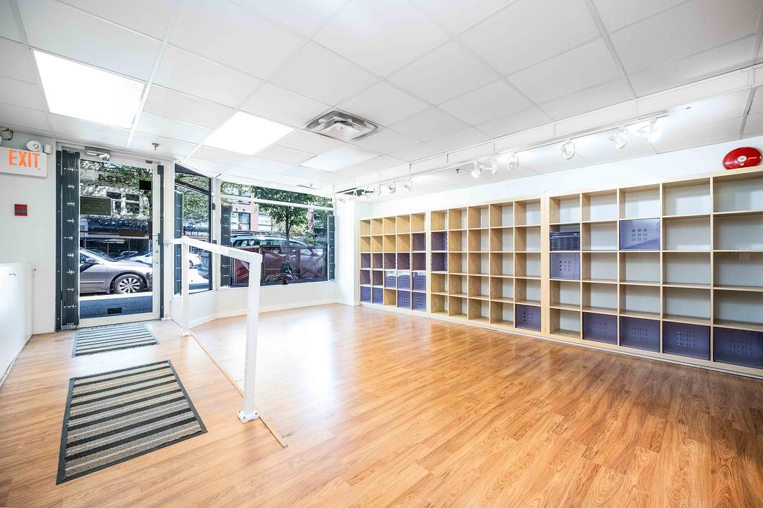 3424 West Broadway, Vancouver, BC