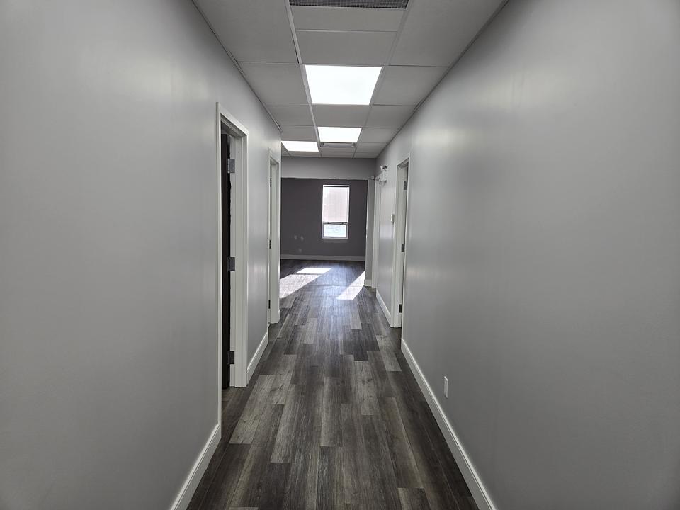 Mini Offices - 17 Grenfell Crescent, Ottawa, ON