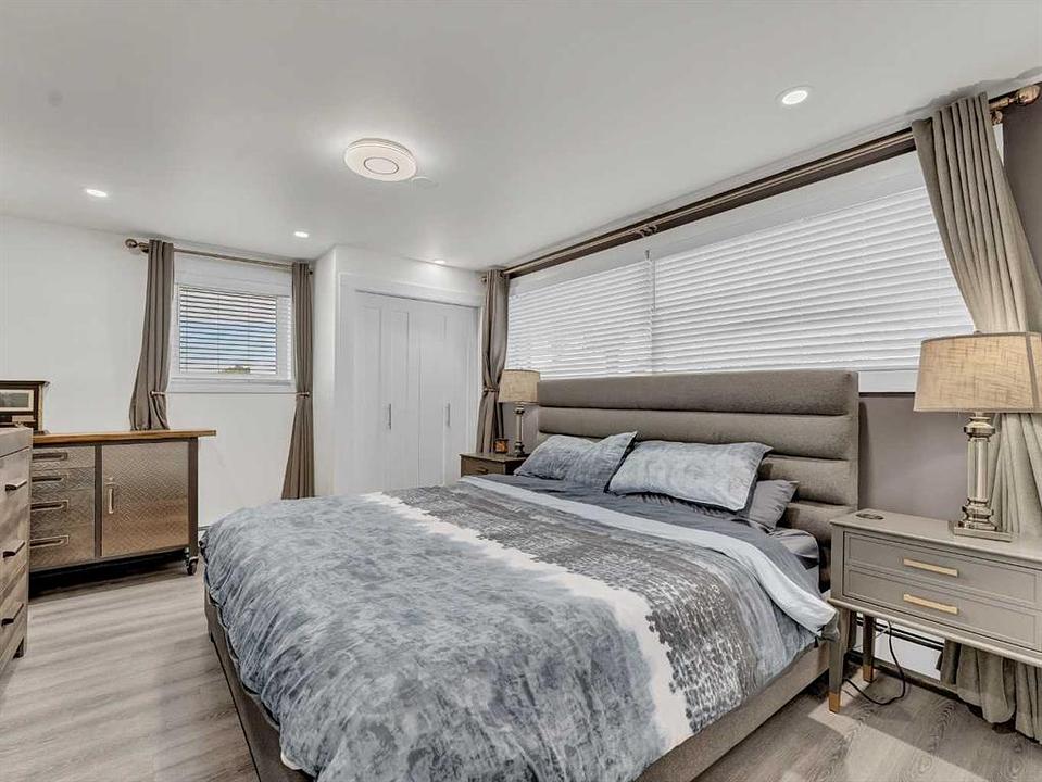 133 South Railway Avenue, Irvine, AB