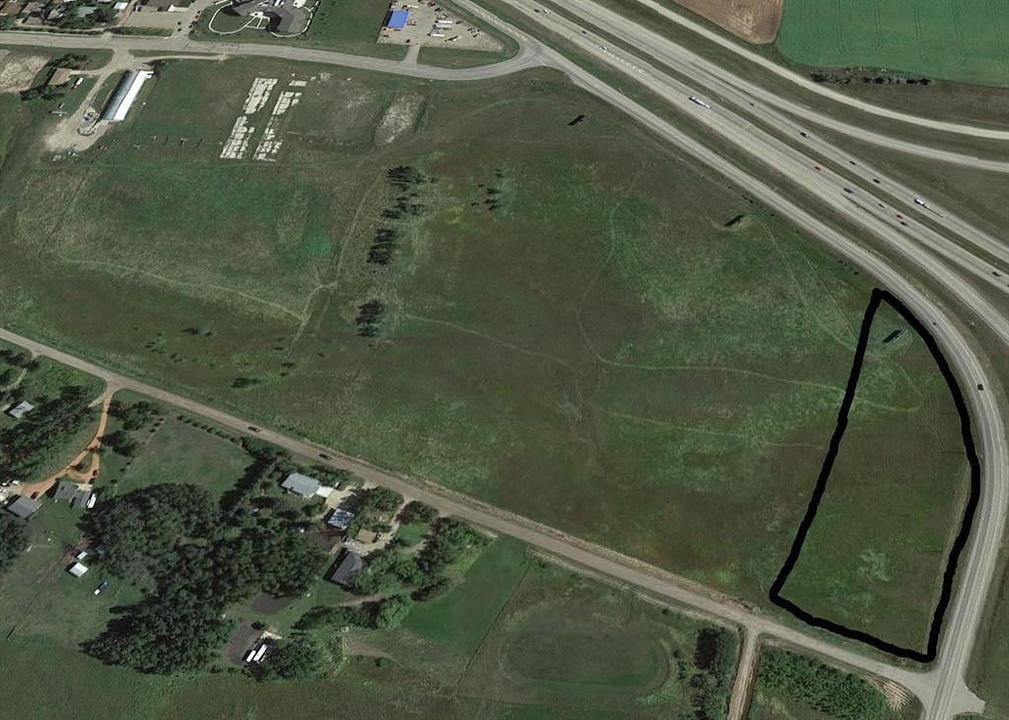 5601 Woodland Road, Innisfail, AB