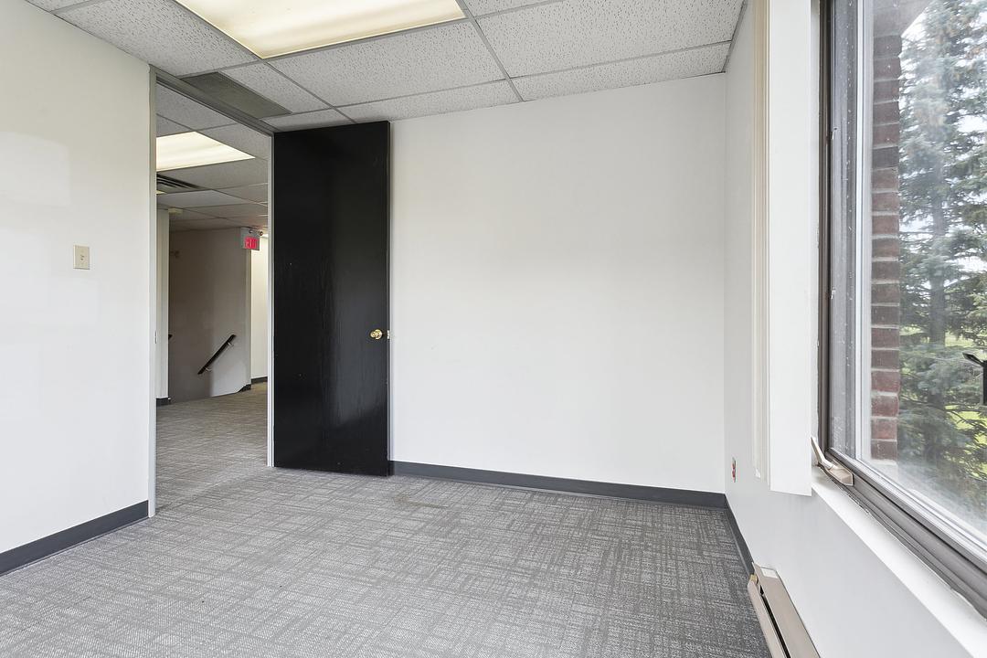 208 - 5397 Eglinton Avenue West, Toronto, ON