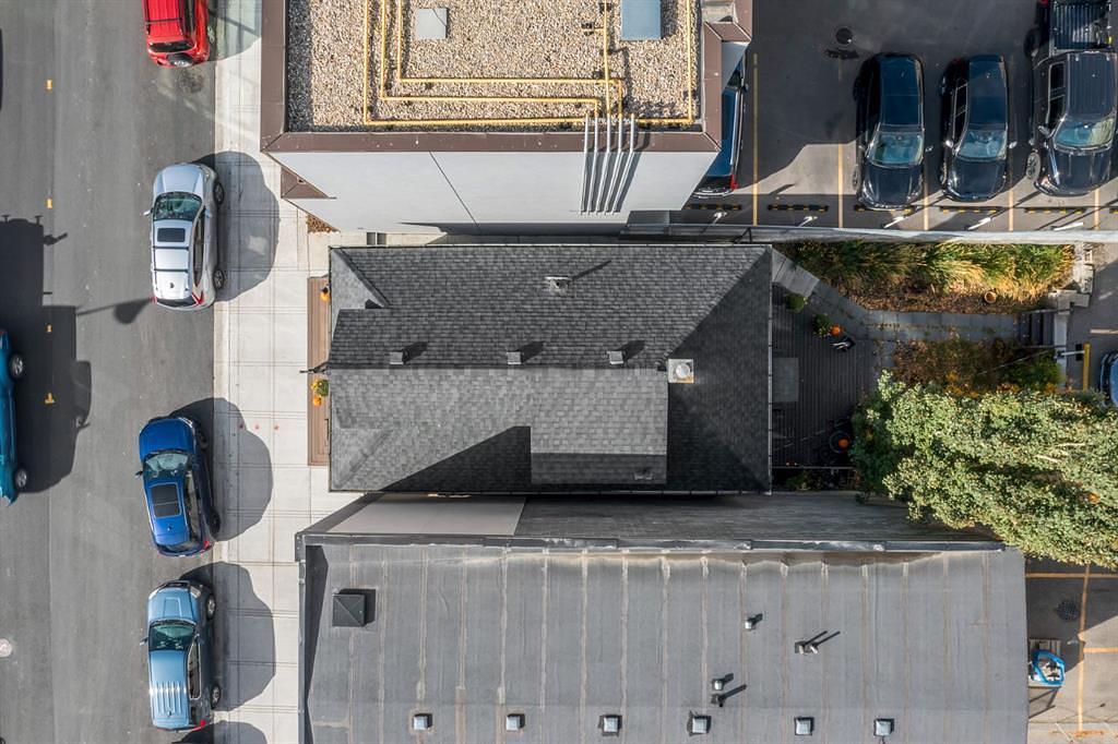 2032 34 Avenue Southwest, Calgary, AB