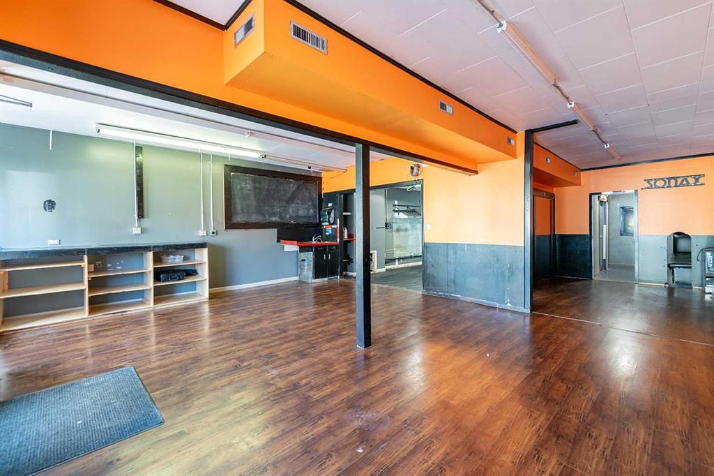 5007 50 Avenue, Stettler, AB