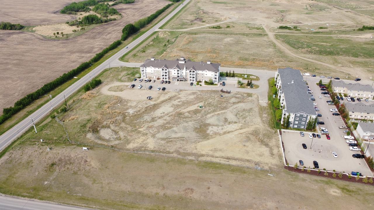 7 Broadway Rise, Sylvan Lake, AB