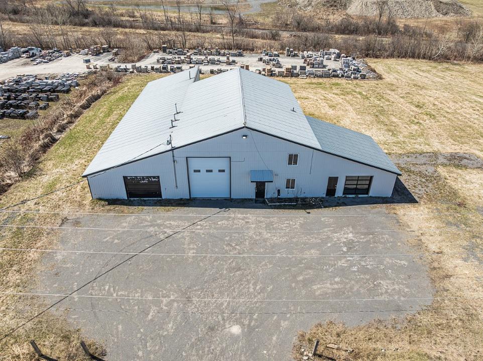 19 Terry Fox Drive, Vankleek Hill, ON
