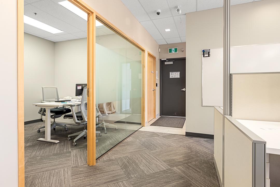 180 - 14 Colonnade Road, Ottawa, ON