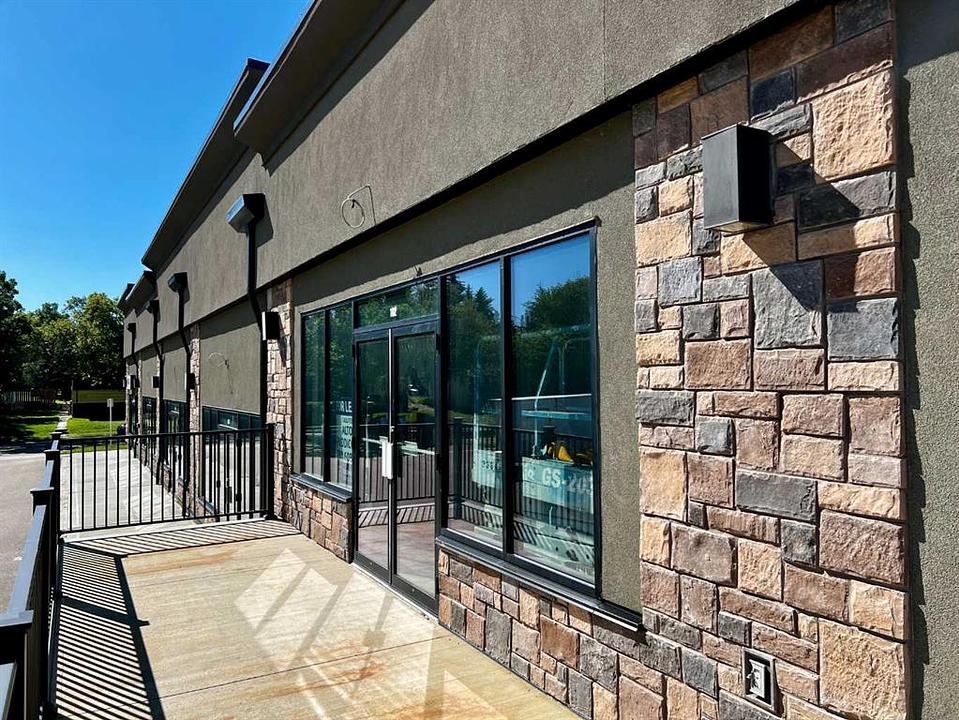 102 - 5703 48 Avenue, Camrose, AB