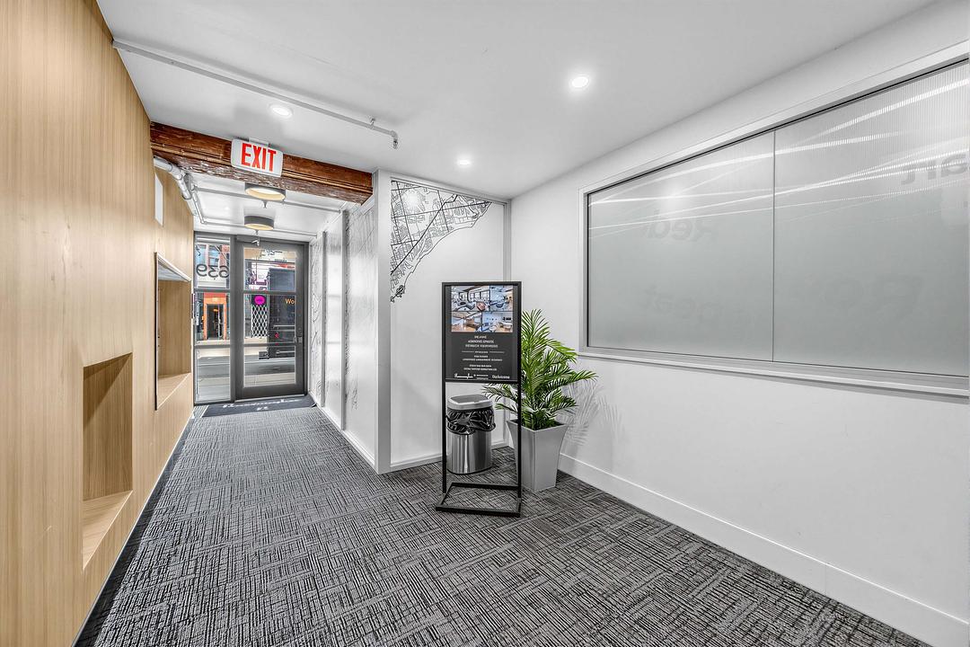 639 Queen St W, Toronto, ON