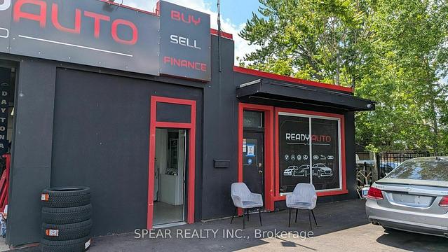 3725 Lake Shore Boulevard West, Toronto, ON