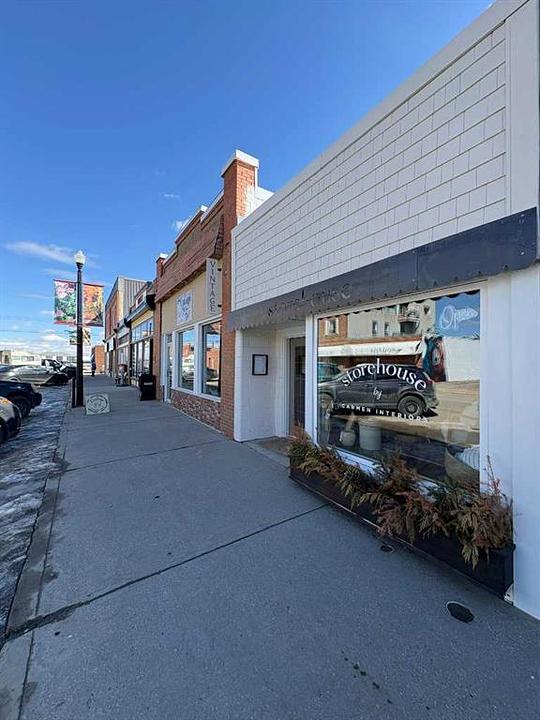 2021 19 Avenue, Didsbury, AB