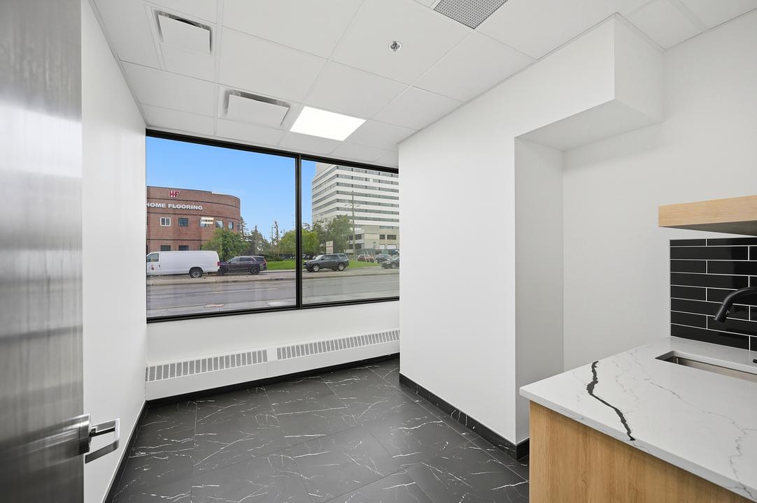 100 - 5819 2 Street Southwest, Calgary, AB