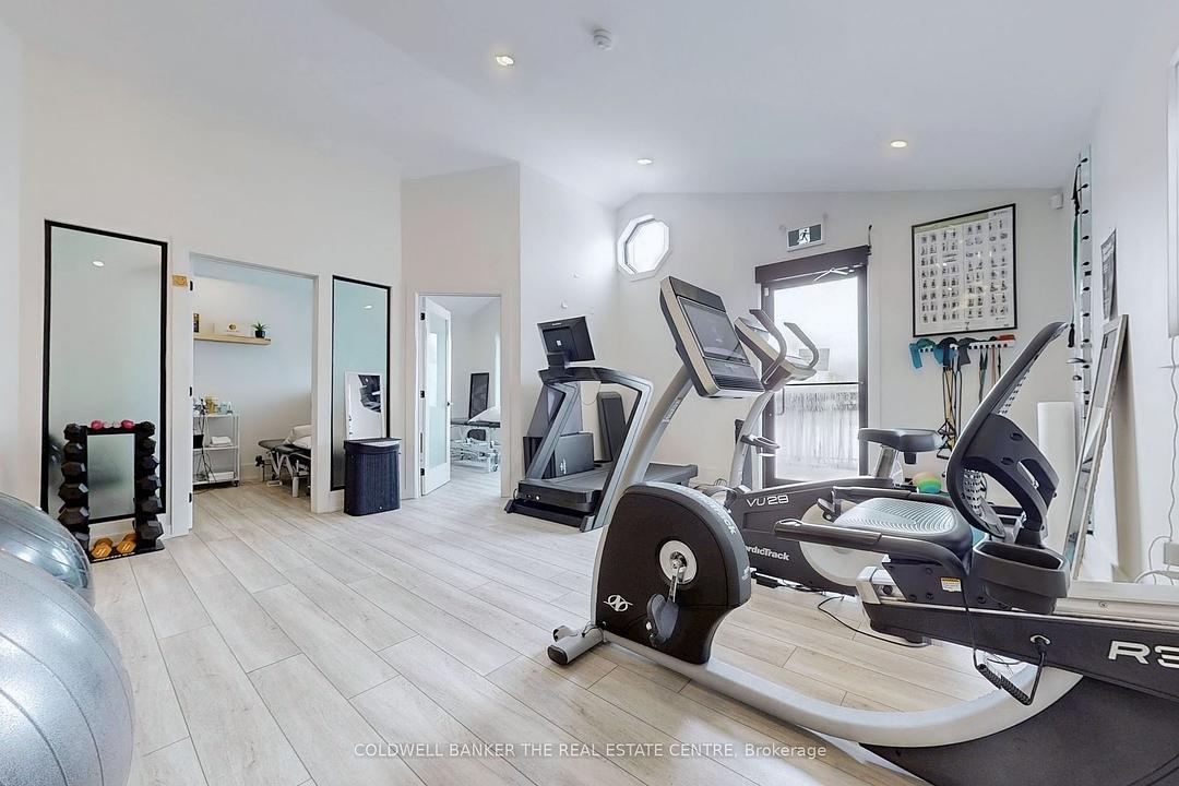 543 The Queensway South, Georgina, ON
