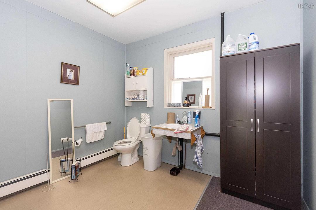 66 Victoria Street West, Amherst, NS