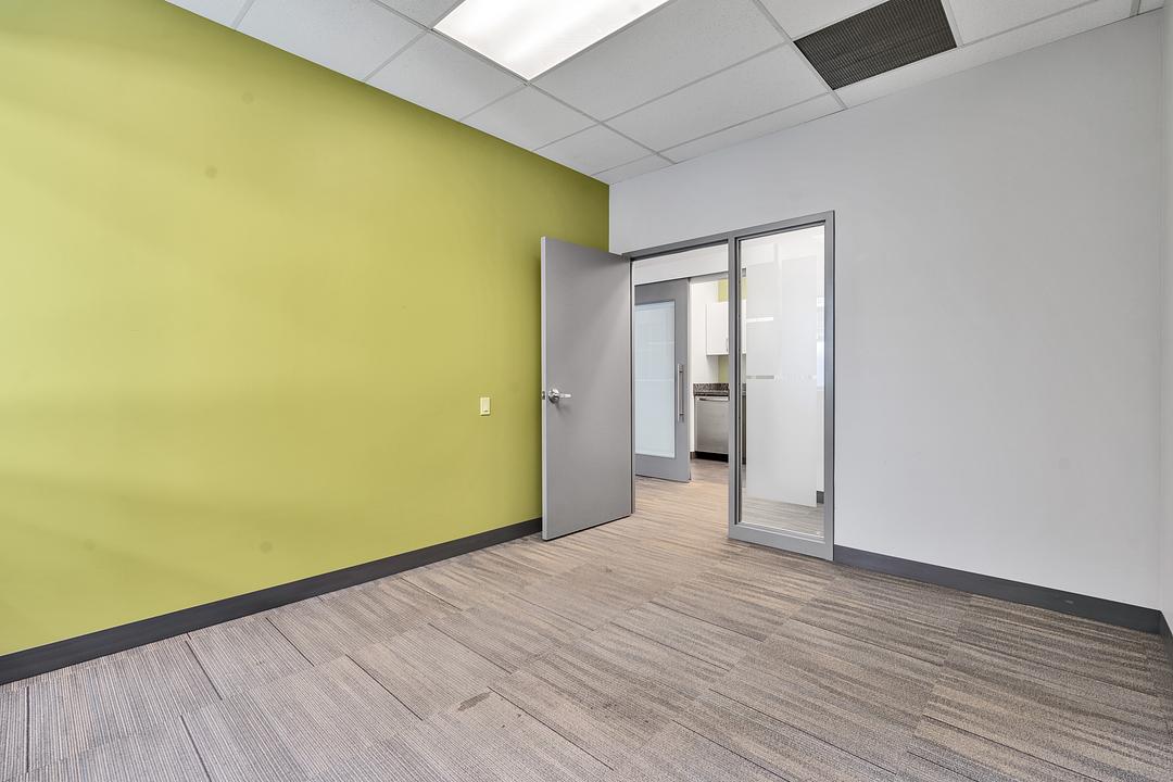 605 - 111 Peter Street, Toronto, ON