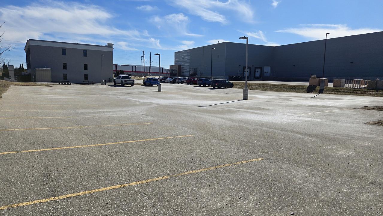 2 - Main Floor - 28 Bett Court, Guelph, ON