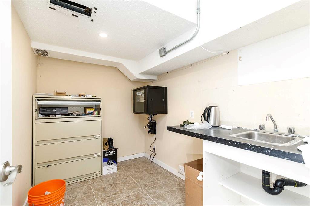 4419 55 Street, Red Deer, AB