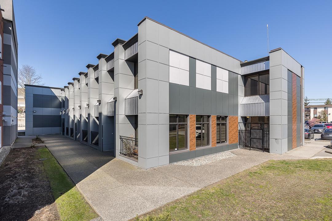 201 - 33119 South Fraser Way, Abbotsford, BC
