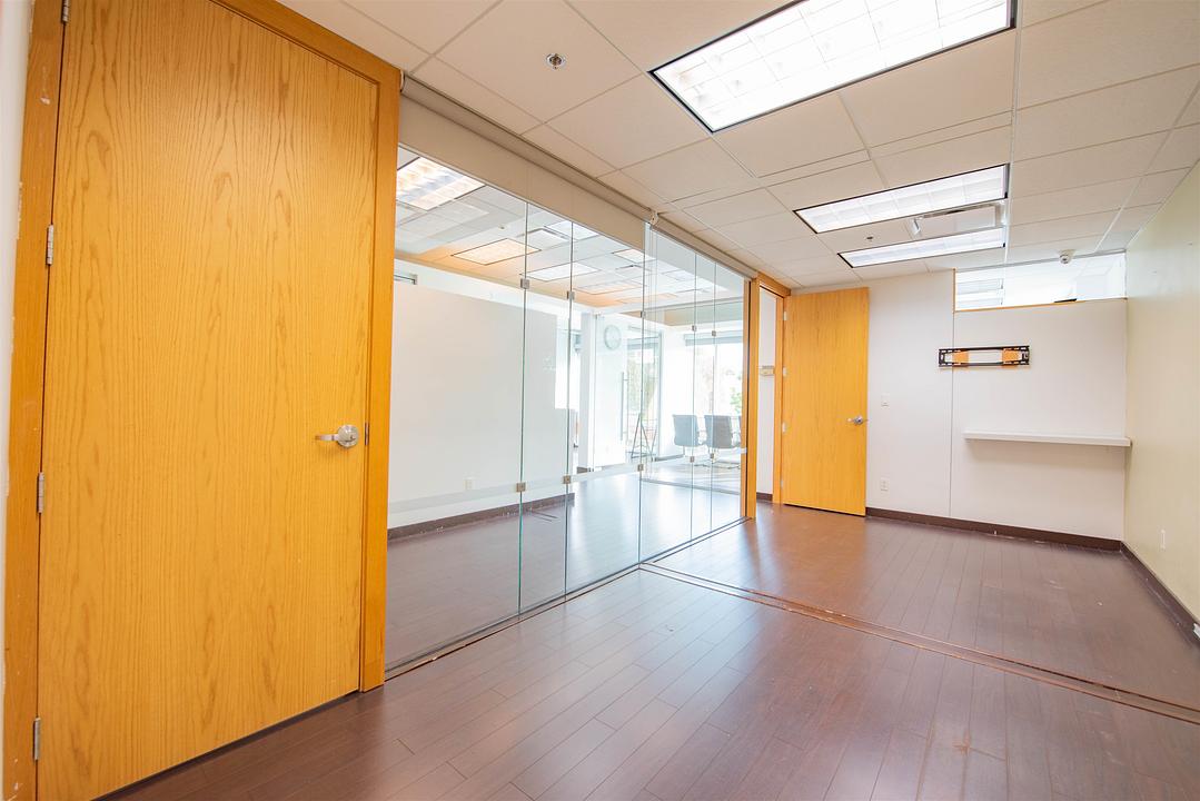 225 - 220-8600 Cambie Road, Richmond, BC