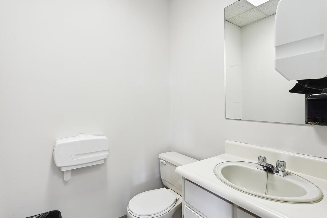 208 - 5397 Eglinton Avenue West, Toronto, ON