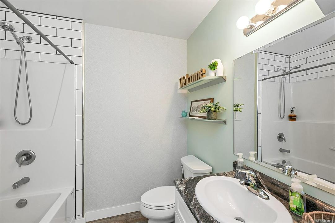#111 - 689 Hoffman Avenue, Victoria, BC