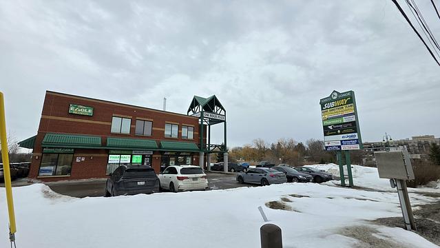 13025 Yonge Street, Richmond Hill, ON