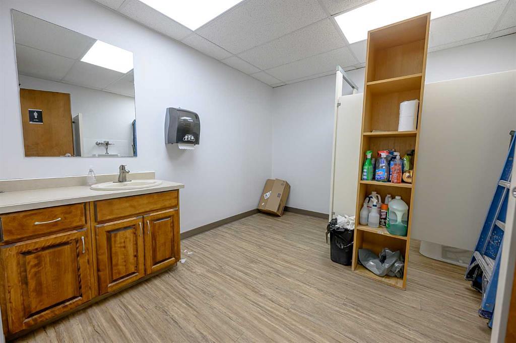 Lower/Basement - 11725 105 Street, Grande Prairie, AB