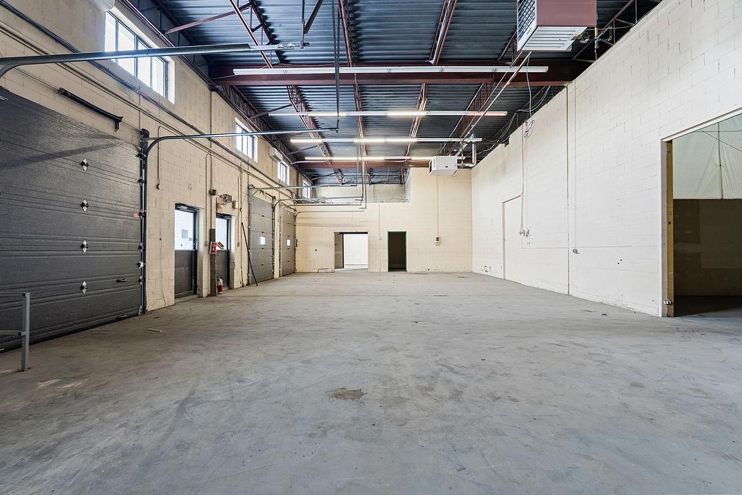 Warehouse - 2699 Avenue Watt, Québec, QC