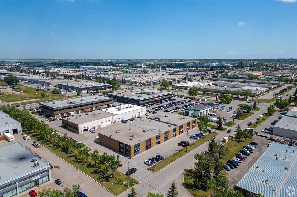 11 - 1916b 30 Avenue Northeast, Calgary, AB