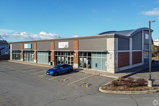 2164 Montreal Rd, Ottawa, ON