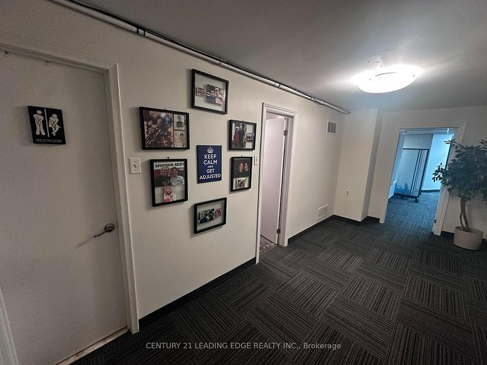 552 Sheppard Avenue West, Toronto, ON