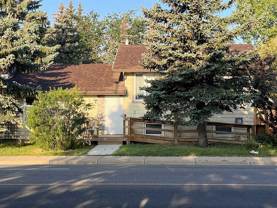 309 Main Street North, Airdrie, AB