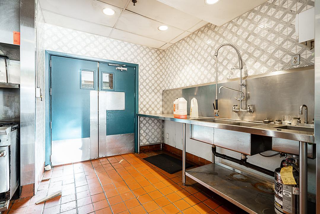 Fl 1 - 595 Hornby Street, Vancouver, BC
