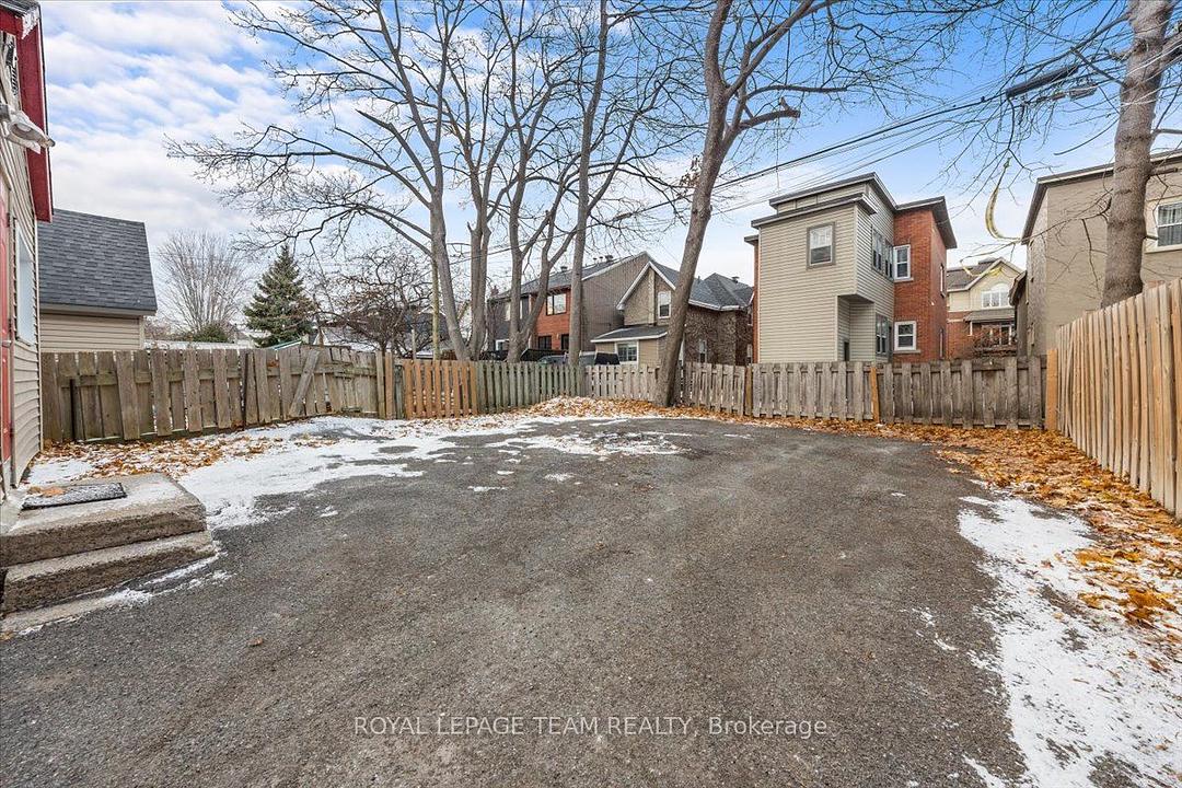 17 Arlington Avenue, Ottawa, ON