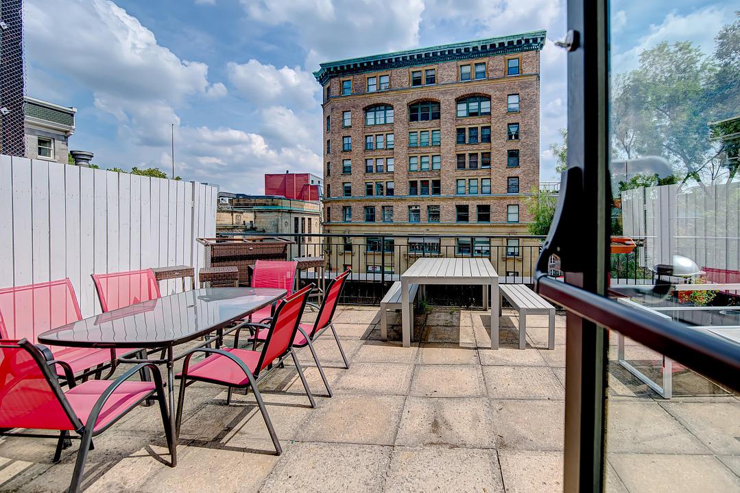 Office - 204 Rue Notre-Dame Ouest, Montréal, QC