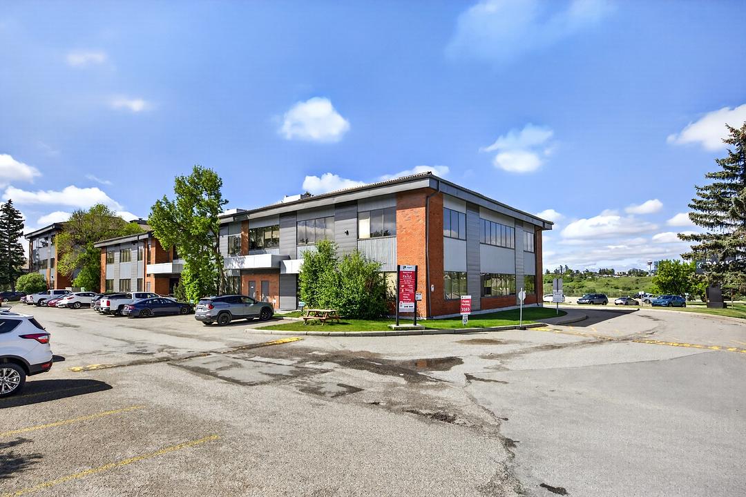 107 - 811 Manning Road Northeast, Calgary, AB