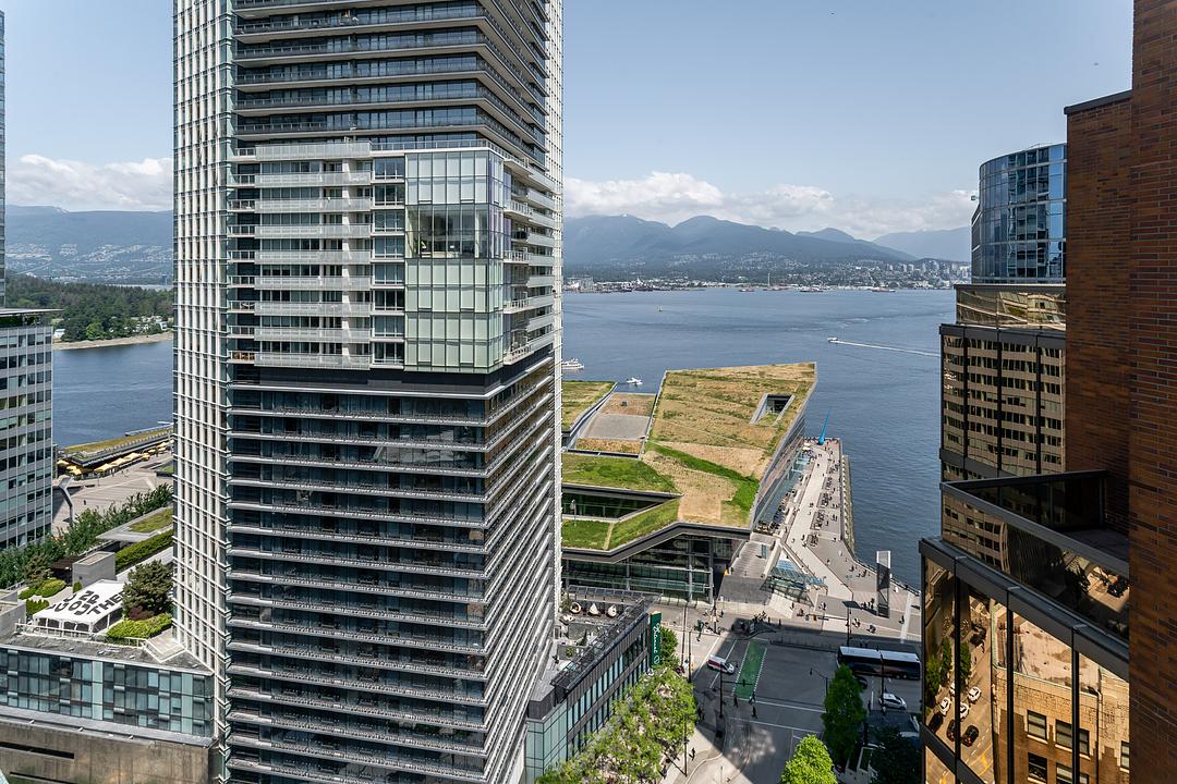 300 - 999 West Hastings Street, Vancouver, BC