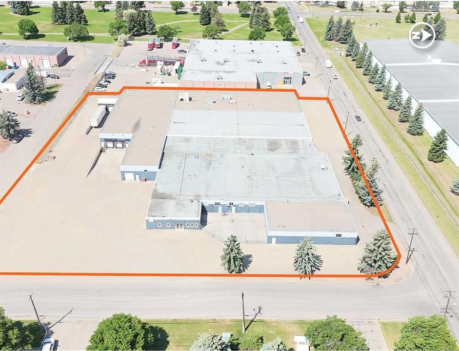 2930 9 Avenue North, Lethbridge, AB