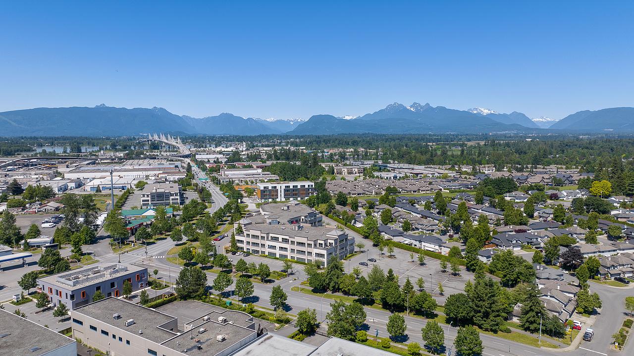 208 - 9440 202 St, Langley, BC