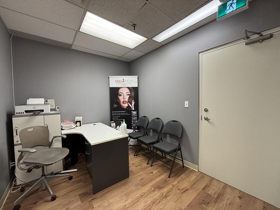2401 Yonge St, Toronto, ON