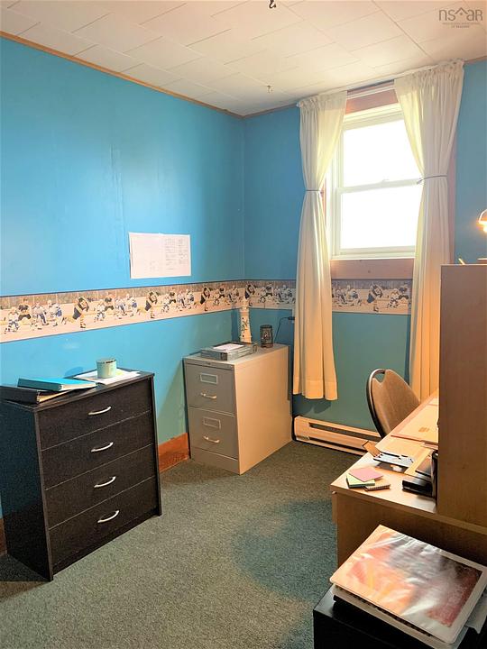 6 Junction Road, Springhill, NS