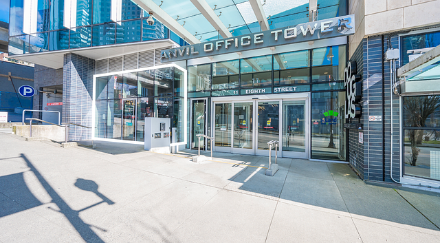 33 8th Street, New Westminster, BC