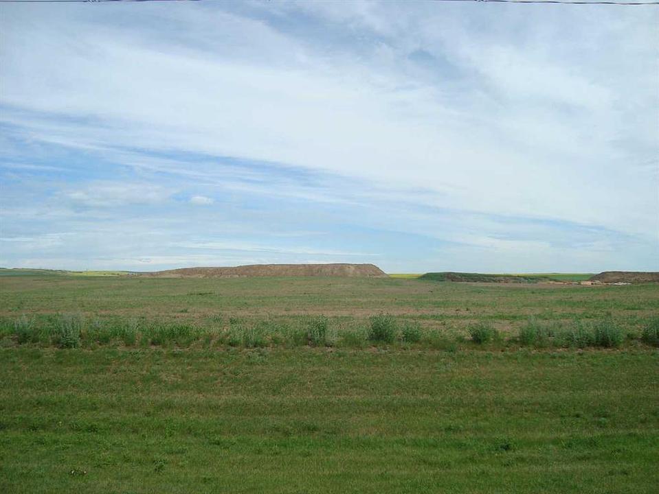 1000 North Road, Trochu, AB