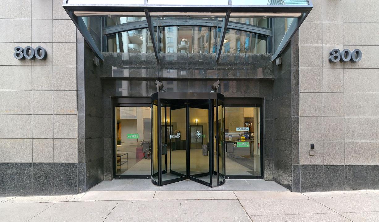 Suite 700 - 800 Bay Street, Toronto, ON
