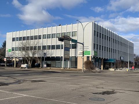 8702 Meadowlark Rd NW, Edmonton, AB