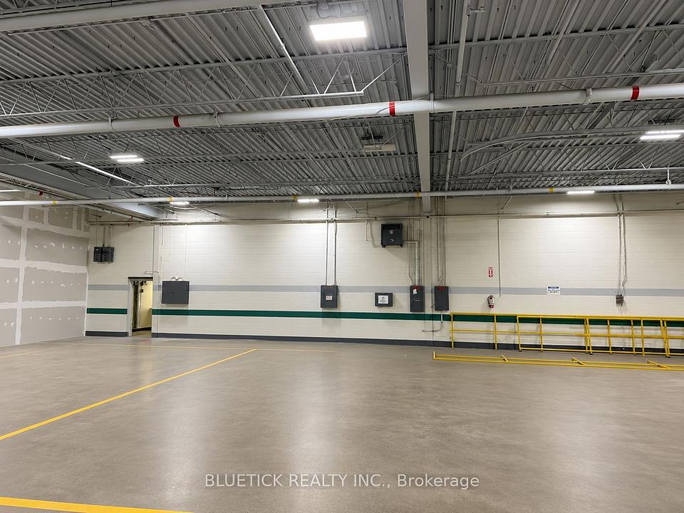 1A - 44 Rolark Drive, Toronto, ON